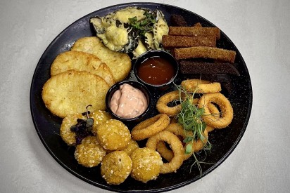 Beer snacks plate