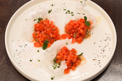 Trout tartare with avocado and tomato